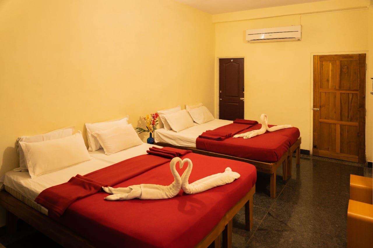 4 Sharing Room (AC) at WHITE PETAL HOMESTAY in Dandeli