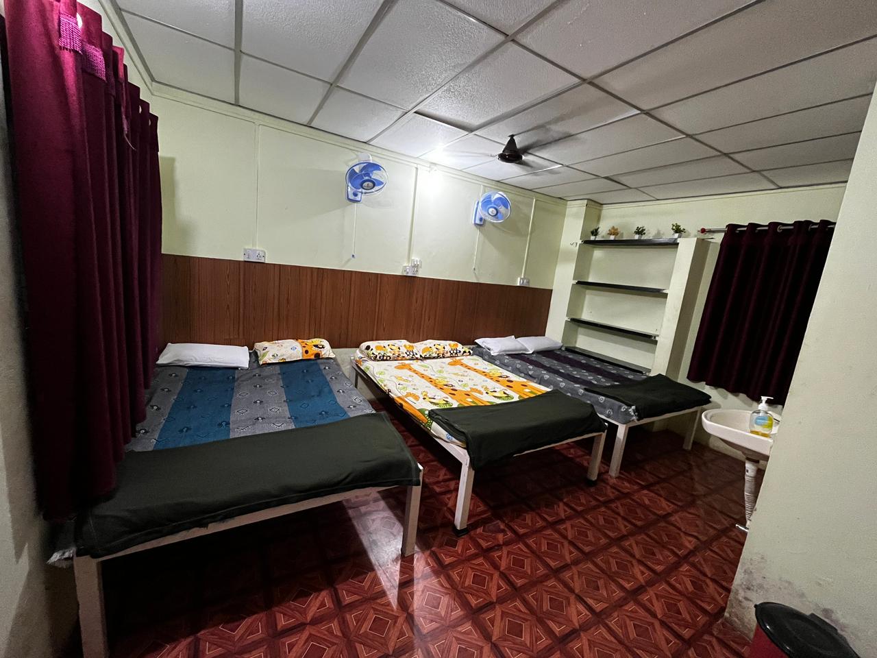 6 Sharing Room (Non-AC) at River Inn ( Recommended for family) in Dandeli